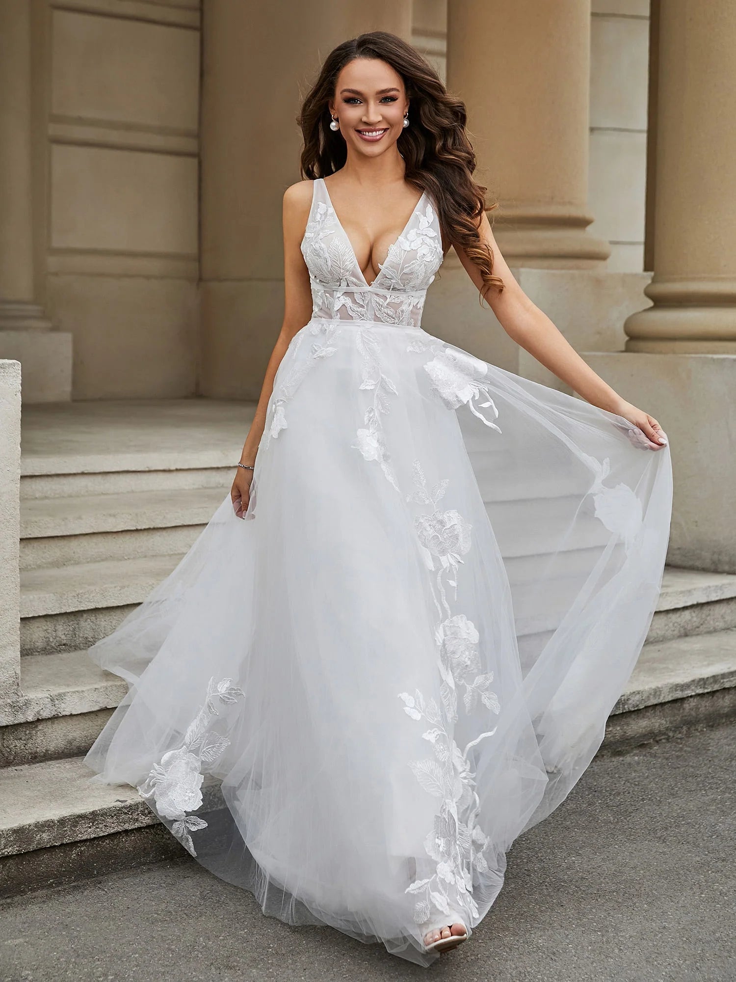 Women's Clothes And Apparel Sets Wedding Dress Deep V Neck Sexy Personality Lace Appliqued Tulle Dress
