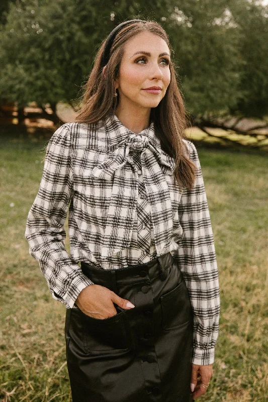 Women's Outerwear Apparel Genevieve Blouse in Plaid - FINAL SALE