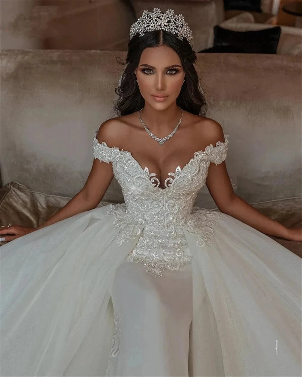 Women's Chic Outerwear Outfit Wedding Dresses Vestido De Noiva Ball Gown V-neck Tulle Lace Crystal Beaded Elegant Wedding Gown Custom Made