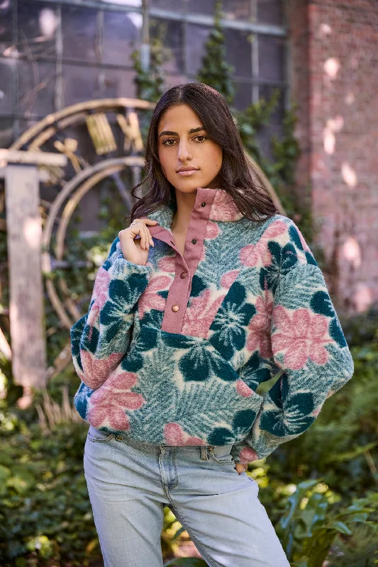 Women's Stylish Outdoor Outfit Atelier Jupe Julia Sweater