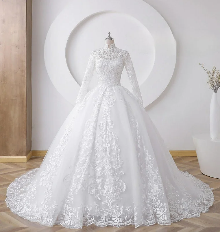 Women's Fashionable Attire For Work Muslim High-Neck Lace Appliques Long Sleeves Wedding Dress  Ball Gown Floor Length Sweep Train Tulle Exquisite Bridal Gown