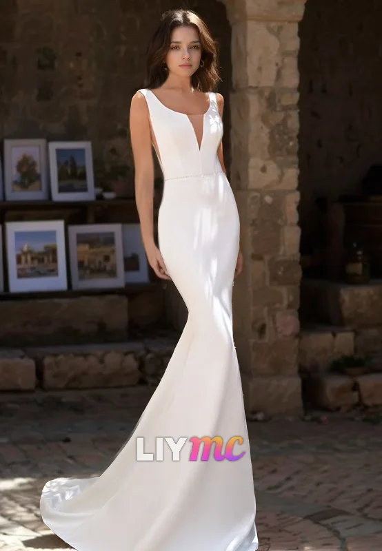 Women's Holiday Attire V-Neck Straps Sleeveless Sleek Mermaid Beach Wedding Dress