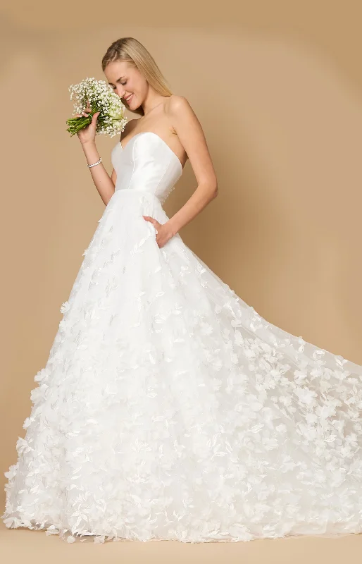 Women's Clothes For Outdoor Events Long Strapless Embroidery Wedding Dress