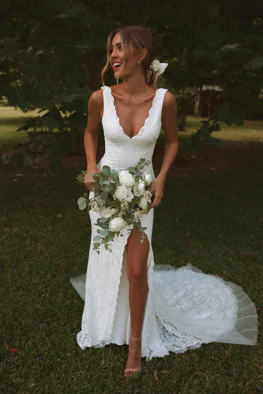 Women's High-End Clothing Deep V-Neck Sleeveless Lace Mermaid Wedding Dress Open Back High Side Slit Floor Length Bridal Gown Custom Made