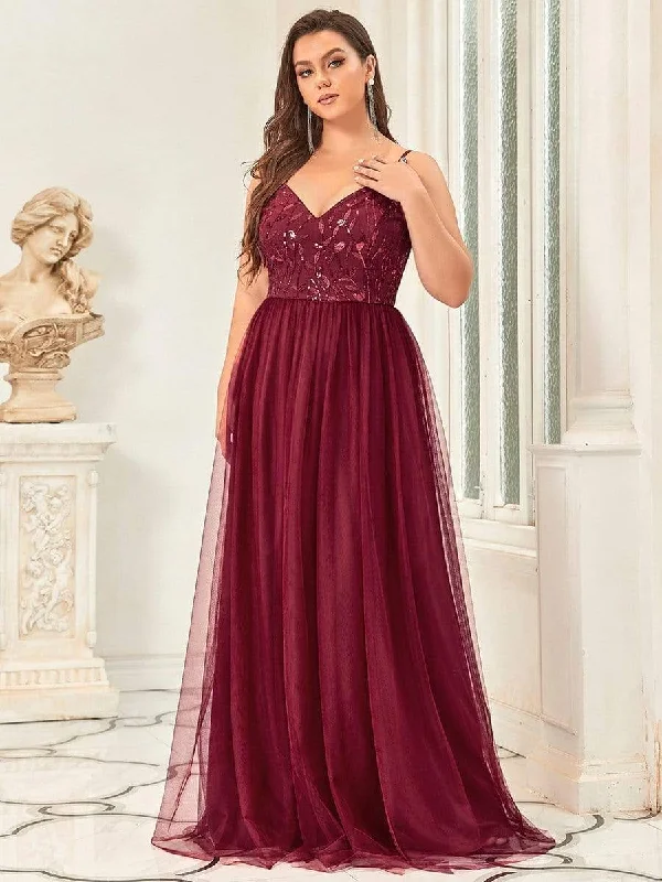 Chic Women's Outfit Plus Size Soft Spaghetti Straps V-Neck Embroidery Evening Dress