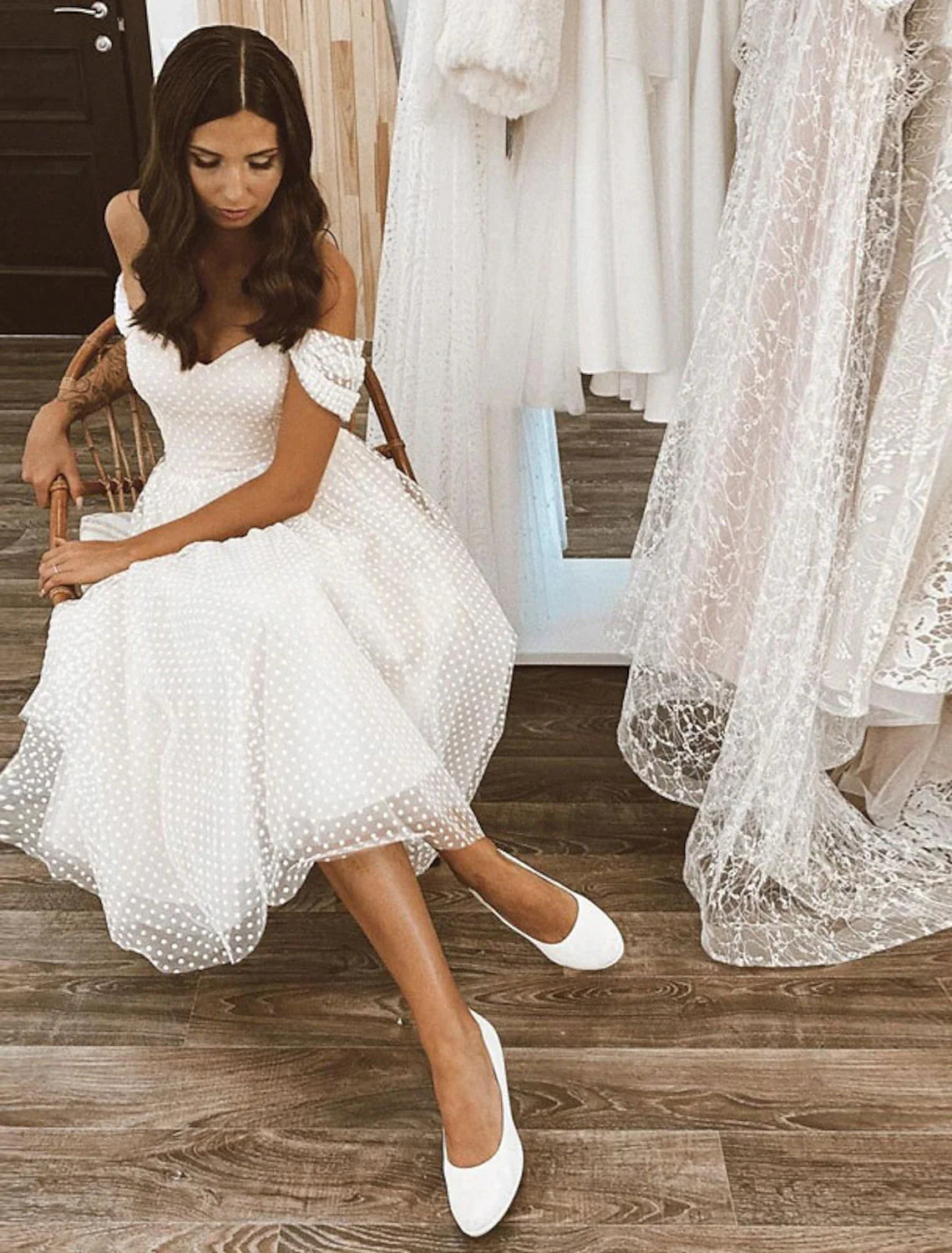 Women's Office Clothing Reception Little White Dresses Wedding Dresses A-Line Off Shoulder Cap Sleeve Knee Length Tulle Bridal Gowns With