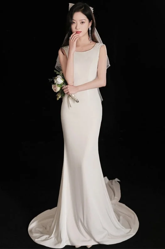 Women's Timeless Attire Elegant Sleeveless Mermaid Satin Simple Train Dress Wedding Dress with Lace Open Back