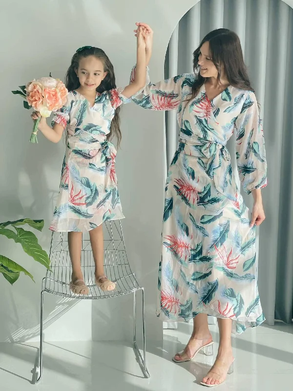 Women's Comfy Attire For Lounging Mini Pansy Floral Skirt And Shirt Set