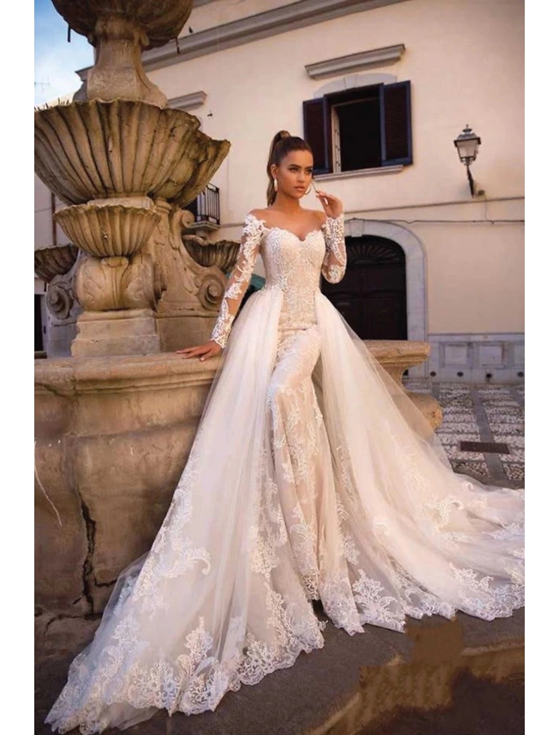 Women's Evening Attire Engagement Formal Fall Wedding Dresses Two Piece Sweetheart Long Sleeve Court Train Lace Outdoor Bridal Gowns With Appliques Summer Wedding Party