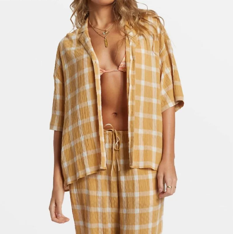 Women's Travel Garments Beach Side Short Sleeve Oversized Shirt In Hemp 2