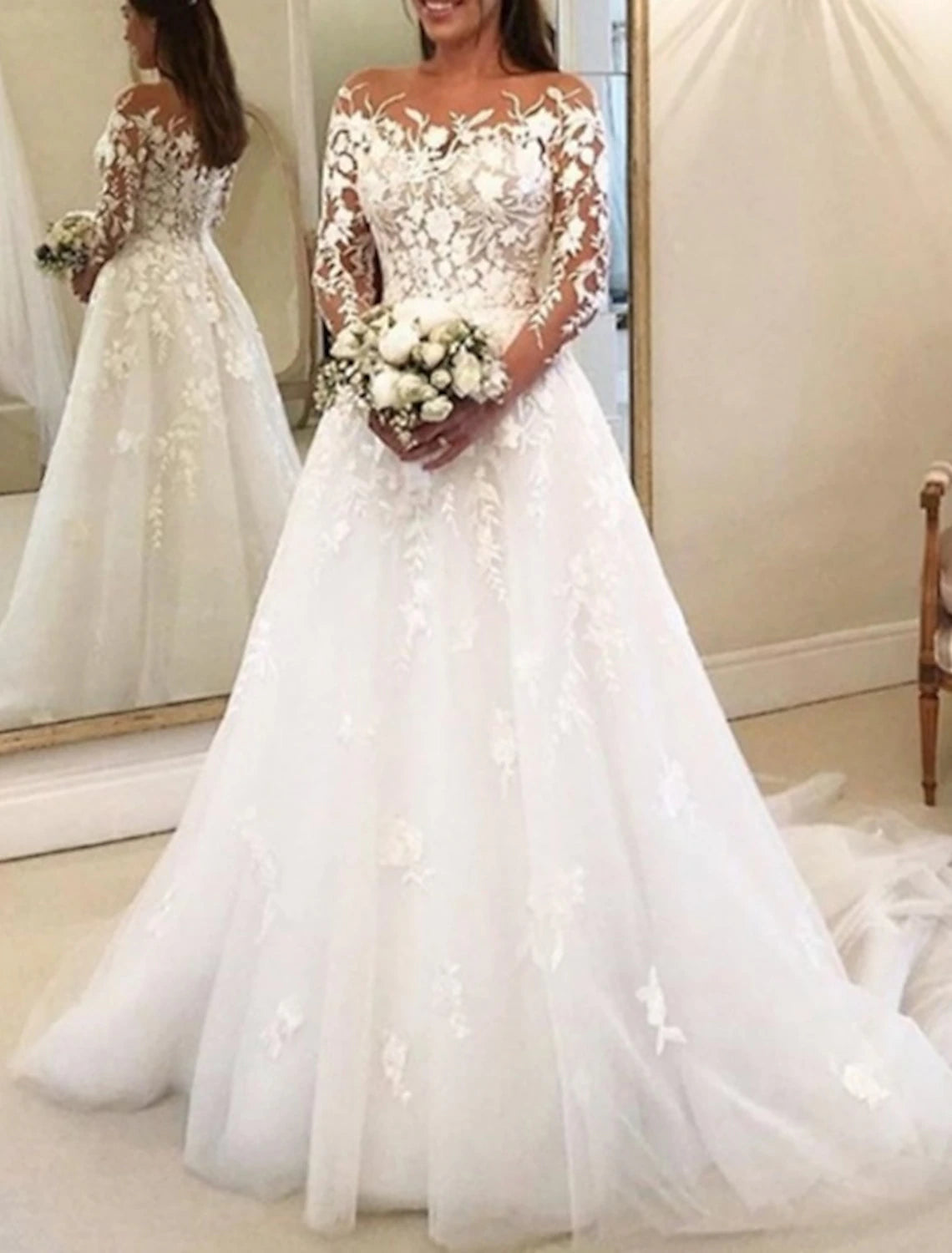 Casual Chic Clothing For Women Vintage Formal Wedding Dresses Ball Gown Off Shoulder Long Sleeve Chapel Train Lace Bridal Gowns With Buttons Appliques