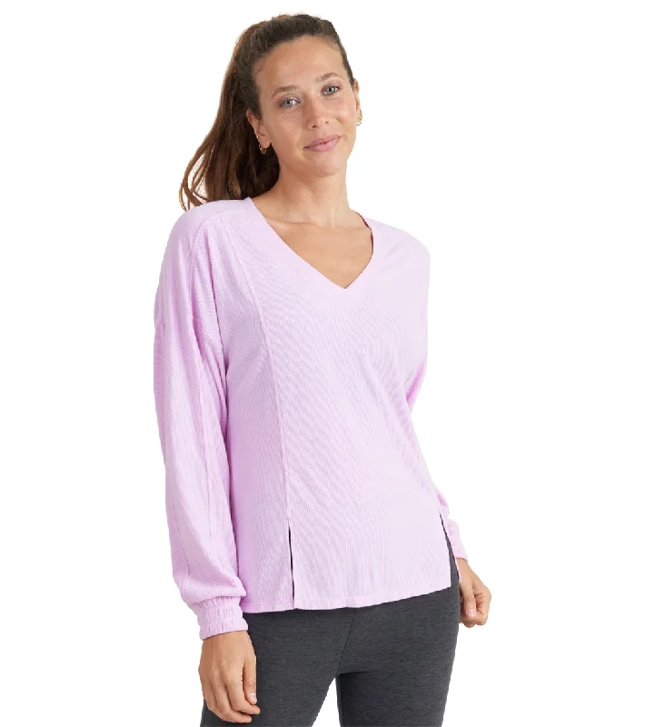 Women's High-Fashion Apparel Thrive Societe V-Neck Pullover Pink Lavender